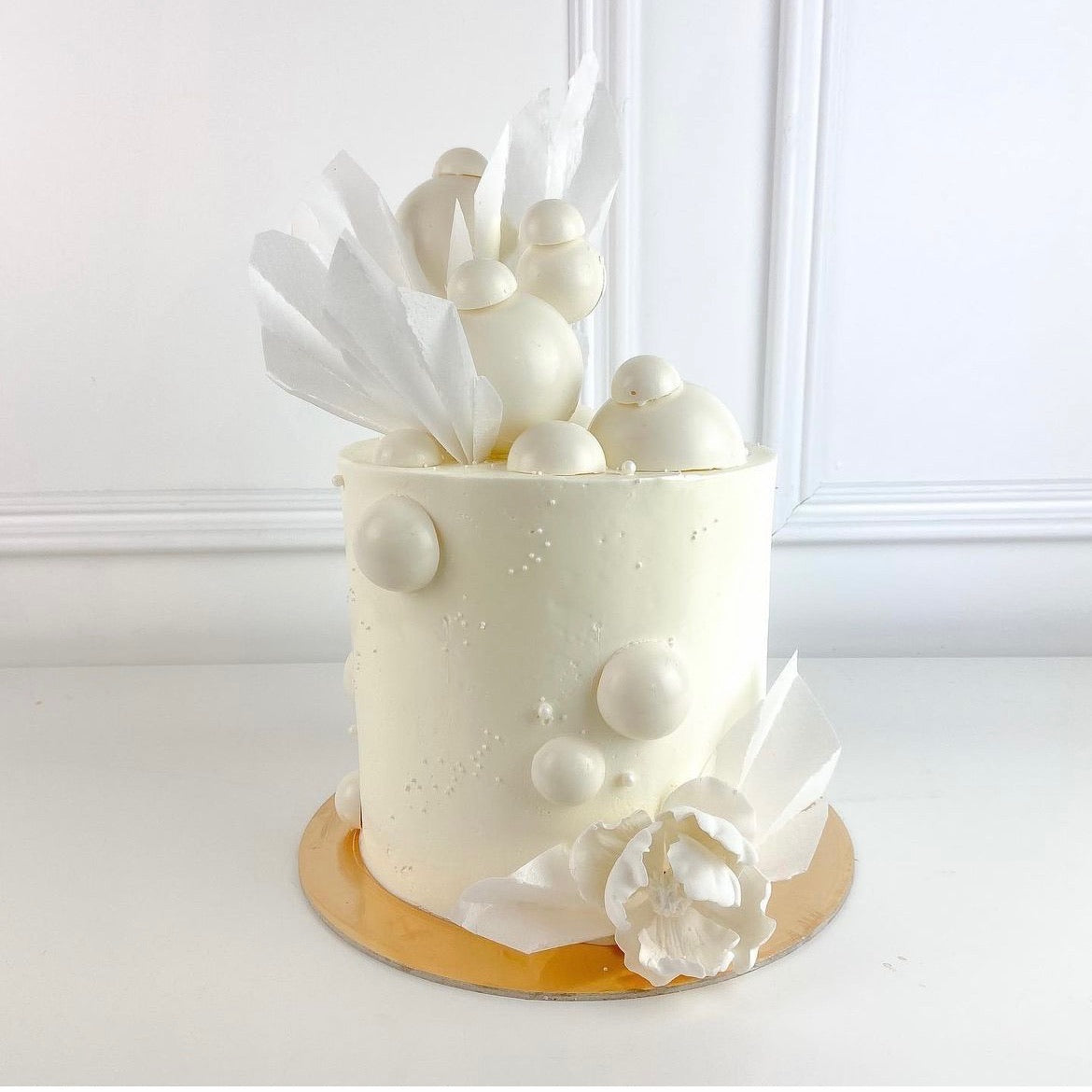 Ivory Abstract Fantasy Cake