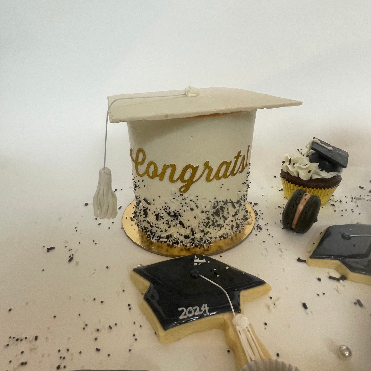 White Hats Off Graduation Cake