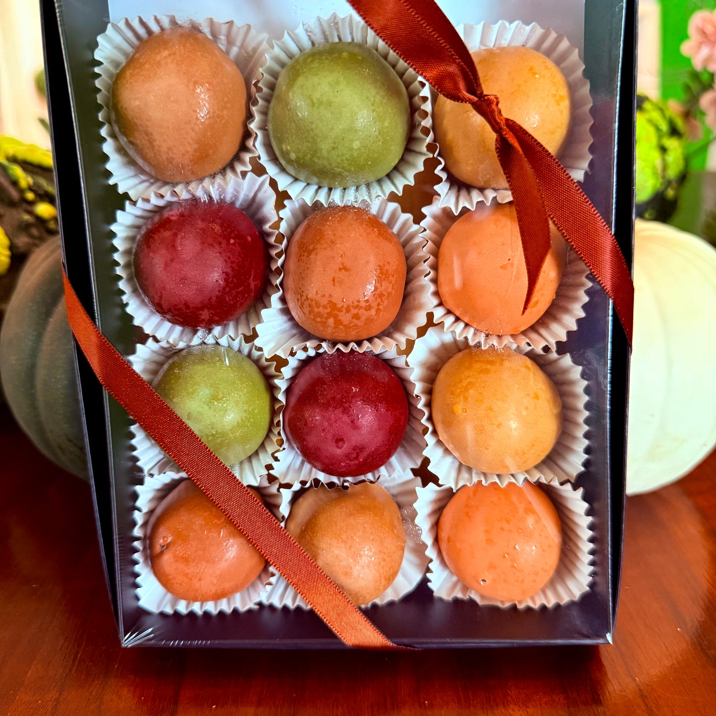 Seasonal Macarons & Cake Truffles (Limited Edition)