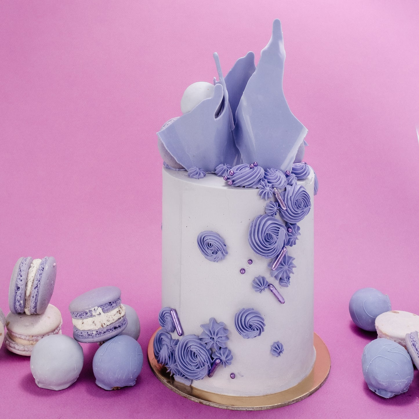 Monochromatica Cakes
