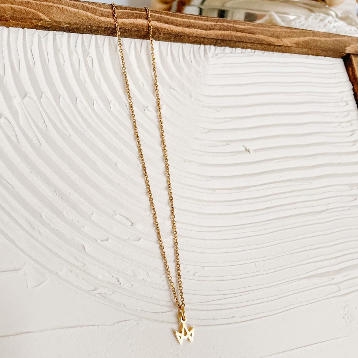 Queen City Cakes Necklace & Pendant Set