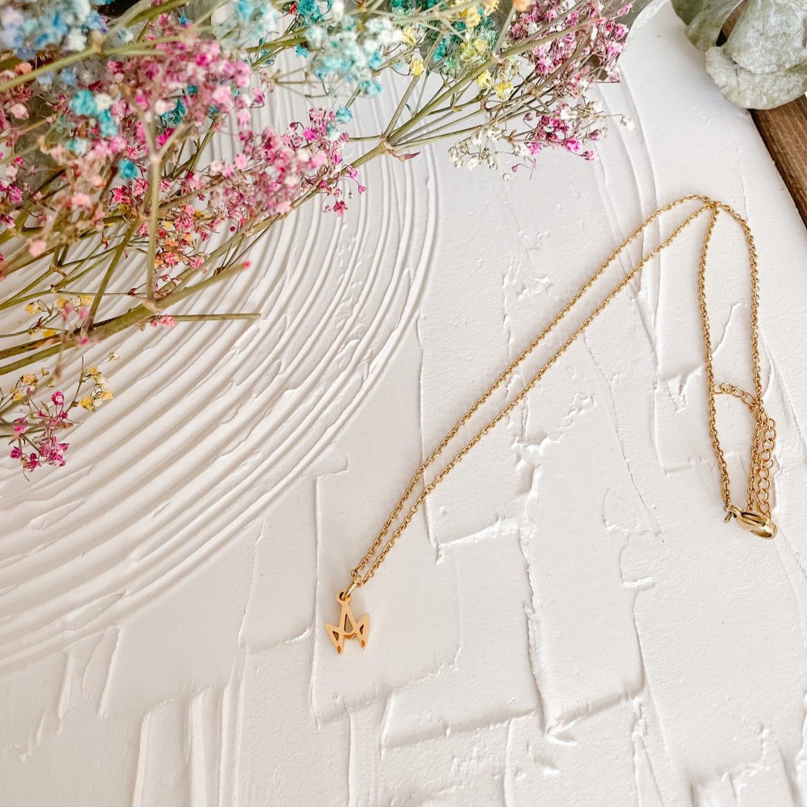 Queen City Cakes Necklace & Pendant Set