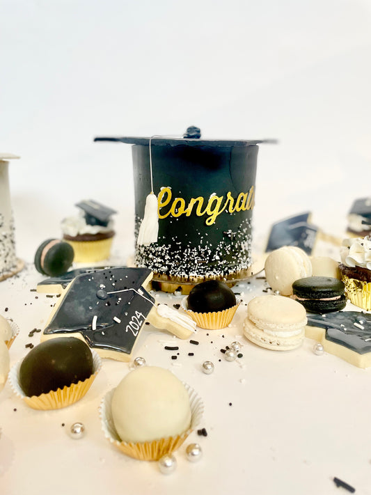 Black graduation cake (medium)