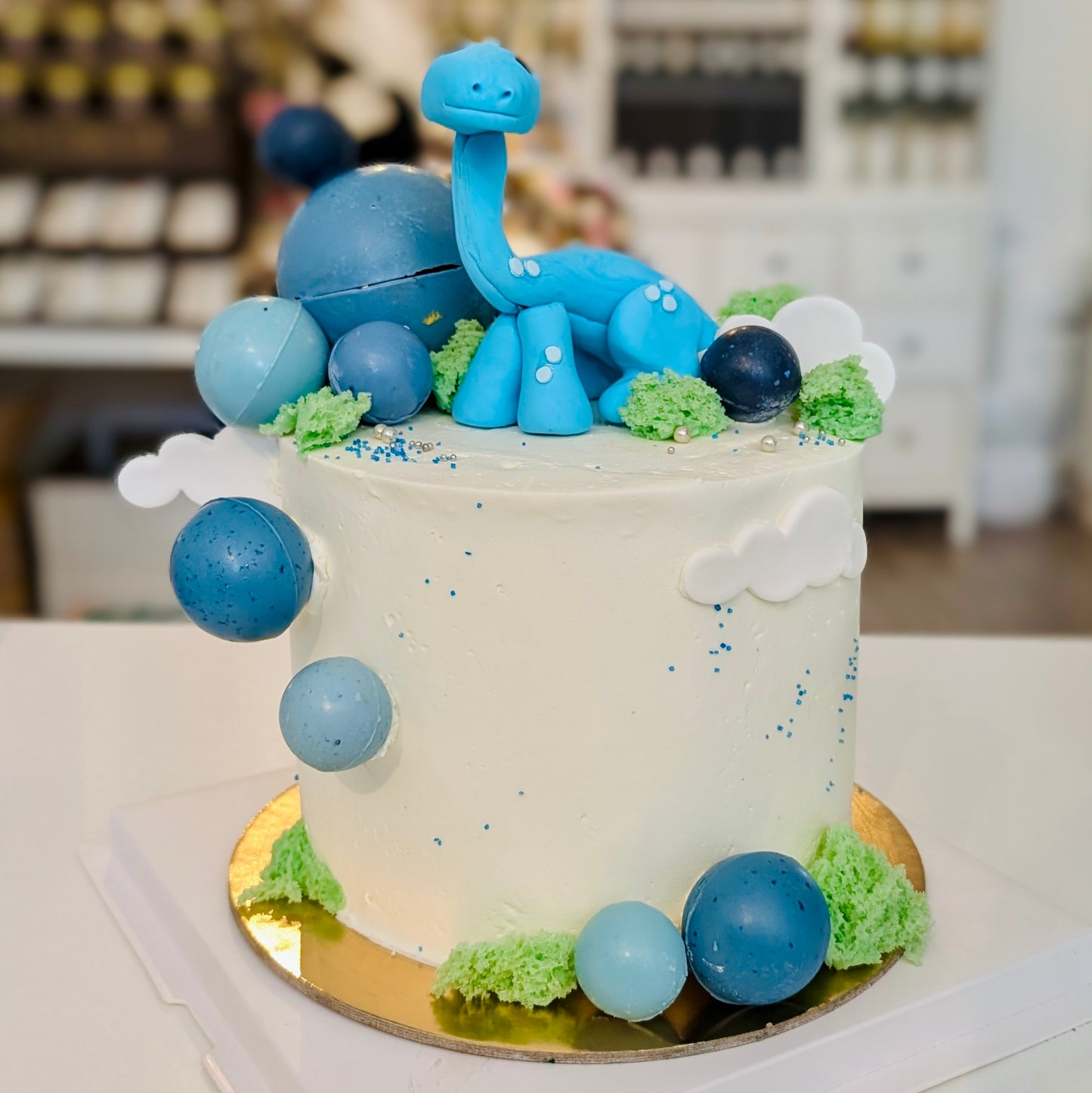 Daring Dino Cakes