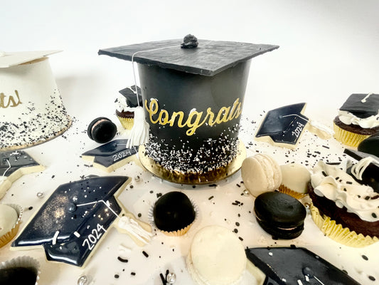 Black Graduation cake (small)