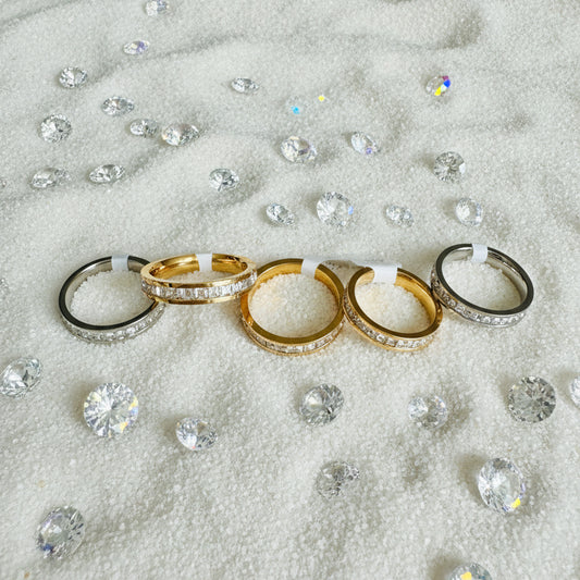 Huggie Crystal Ring